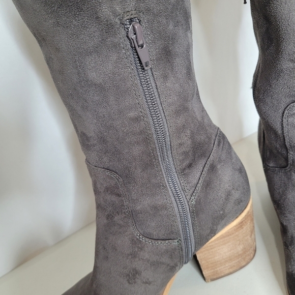 Melrose and Market Gray Faux Suede Over-The-Knee Stacked Heel Boots - Size 9.5 - Picture 11 of 16